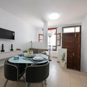 Hauzify I Celeste Apartment San Sebastian De La Gomera